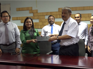 އެމް. އޯ. ޔޫ ގައި ސޮއިކުރުމުގެ ރަސްމިއޔާތުގެ ތެރެއިން