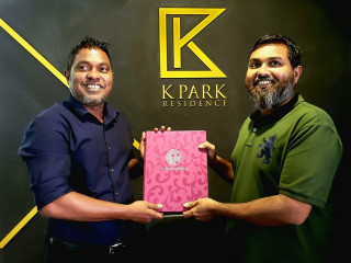 ފިލްމުގެ ޕްރޮޑިއުސަރާއި ކޭޕާކްގެ މަންޑޭ