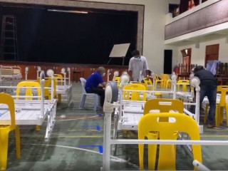 ހެލްތް އެމަރޖެންސީ އޮޕަރޭޝަން ސެންޓަރުން އެދިގެން ތާޖުއްދީން ސްކޫލުގައި އެނދުތައް އިތުރުކުރުމުގެ މަސައްކަތް އެސްޓީއޯއިން ކުރަނީ: ފައިލް ފޮޓޯ