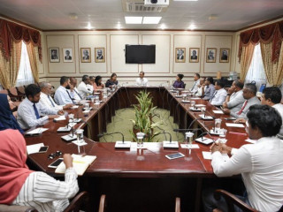 މާލެ ސިޓީގައި ހުރި ބޮޑެތި މައްސަލަތަކަށް ހައްލު ހޯދުމަށް މަޝްވަރާކުރުމަށް ބޭއްވުނު މަޝްވަރާ ބައްދަލުވުން