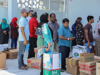 Long queues were observed when the chance to drop-off care packages was opened by the government