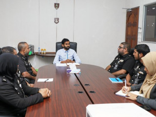 ޚާއްސަ ކޮމިޓީ އާއި ކޮމިޝަނަރ އޮފް ޕްރިޒަންސް ވަނީ ބައްދަލުކުރައްވާފައި