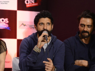 މުމްބާއި ފުލުހުންނަށް ފަރްހާން ޕީޕީއި ކިޓް ހަދިޔާ ކޮށްފި