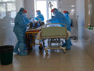 ހޮސްޕިޓަލެއްގައި ފަރުވާދެނީ