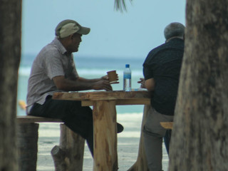 ހުޅުމާލޭގައި ބަޔަކު ހަވީރު ސަޔަށް ނުކުމެ