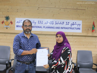 މާމެންދޫ ބޭރުތޮށި ހެދުމުގެ މަސައްކަތުގެ އެއްބަސްވުމުގައި ސޮއިކުރެއްވުމަށްފަހު