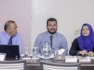 އިކޮނޮމިކް މިނިސްޓްރީގެ ފެެއާރ ޓްރޭޑް ސެކްޝަންގެ ބައެއް އޮފިޝަލުން