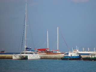 15 މީޓަރަށް ވުރެން ކުޑަ ފަތުރުވެރިކަމުގެ އުޅަނދުފަހަރަށް ނަގާ ފީ ކުޑަކުރުމަކީ ލިބުނު ކުރިއެރުމެއް