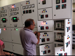 މަނަދޫ ކަރަންޓުގެ މައްސަލަ ހައްލުކޮށް ރަށަށް ކަރަންޓް ދެނީ