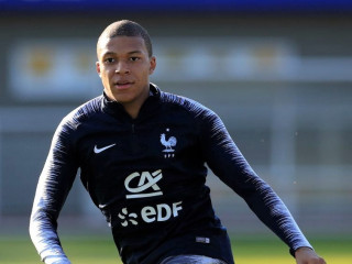 ޕީއެސްޖީއަށް ކުޅެމުން އަންނަ ފްރާންސްގެ ތަރި ކީލިއަން އެމްބާޕޭ