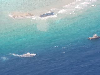 ހެލިކޮޕްޓަރުގައި ވައިގެ މަގުން ބަލަމުން ދާ ކަމަށް ވިދާޅުވި