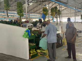 ދަތުރުވެރިންގެ މަރުކޭޓު އަލުން ހުޅުވާލިއިރު ގޮޅިތައް ކުޑަކަމުގެ ޝަކުވާ