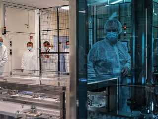 ސަނޯފީން ކޮވިޑް-19 އަށް އުފައްދާ ވެކްސިންގެ 300 މިލިއަން ޑޯޒް އީޔޫއަށް