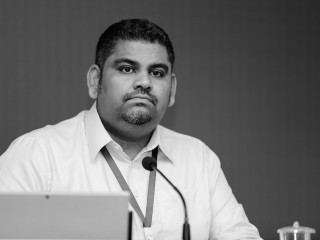 ކޮވިޑް-19 ޓާސްކްފޯހުގެ ތަރުޖަމާނު މަބްރޫކު އަޒީޒް