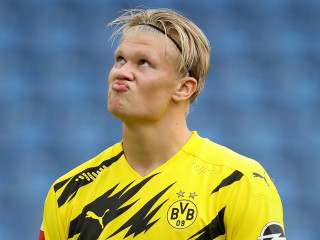 ބޮރޫޝިއާ ޑޯޓްމުންޑަށް ކުޅެމުން އަންނަ ނޯވޭގެ ޒުވާން ތަރި އާލިން ބްރައުޓް ހާލަންޑް