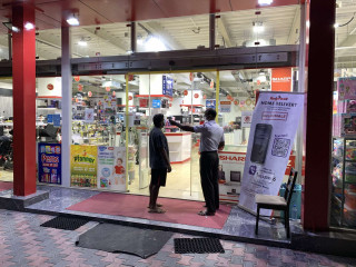 ހުޅުމާލޭގައި ހުންނަ ރެޑްވޭވް މޯލްއަށް ބާޒާރުކުރަން ދިޔަ މީހެއްގެ ހުން ބަލަނީ - 14 ވަނަ ދުވަހާ ހަމައަށް ގްރޮސަރީ ޕާމިޓް ނަގަންޖެހޭ