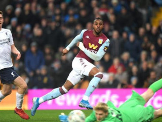 އެސްޓަން ވިލާ އަދި ލިވަރޕޫލް ބައްދަލުކުރި މެޗުގެ ތެރެއިން