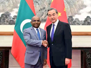 މިނިސްޓަރ ޝާހިދު ޗައިނާގެ ފޮރިން މިނިސްޓަރާ ބައްދަލު ކުރައްވައިފި