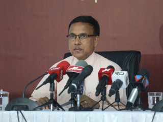 ޖުޑީޝަލް އެޑްމިނިސްޓްރޭޓަރ: ޑރ ނަޒީރު