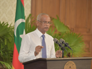 ބުރާސްފަތި ދުވަހު ބޭއްވި ނޫސްވެރިންގެ ބައްދަލުވުމުގައި ރައީސް ސޯލިހް ވާހަކަ ދައްކަވަނީ: ދީބާޖާއަށް ދައްކަން ޖެހޭ އަދަދަކީ ބޮޑު އަދަދެއް ކަމަށް ރައީސް ވިދާޅުވި