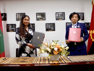 ރާއްޖެއިން އަންގޯލާ އާއިއެކު ޑިޕްލޮމޭޓިކް ގުޅުން ބަދަހިކޮށް ސޮއިކުރުމުގެ ރަސްމިއްޔާތުގެ ތެރެއިން