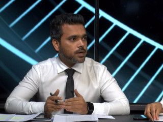 ޓޫރިޒަމް މިނިސްޓްރީގެ ޑިރެކްޓަރު އަލީ ޝިނާން