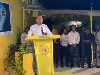 ރައީސް ނަޝީދު ގުރައިދޫގައި ބޭއްވި ޖަލްސާގައި ވާހަކަފުޅު ދައްކަވަނީ