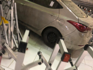 ހަރަމްފުޅު ސަރަހައްދުގައި ހިނގި އެކްސިޑެންޓް، ކާރު ދުއްވަން އިން މީހާ ވަނީ ހައްޔަރުކޮށްފައި