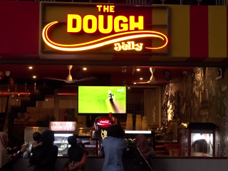 Jelly pizza outlet, \"The Dough\"