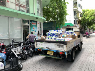 މާލޭގައި ފިހާރައަކަށް މުދާ ވައްދަނީ - މިހާތަނަށް ގަވާއިދާ ހިލާފުވި 17 ޕަރމިޓެއް ވަނީ ކެންސަލްކޮށްފައި