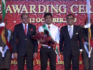 އަހުމަދިއްޔާ ސްކޫލްގެ އިނާމު ދިނުމުގެ ޖަލްސާގެ ތެރެއިން