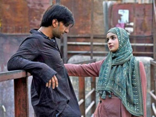 13 ފިލްމު ފެއަރ އެވޯޑާއި އެކު \'\'ގަލީ ބޯއީ\'\' ތާރީހުގެ ތެރެއަށް