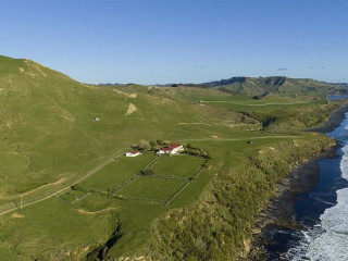 ކަރލް ރީޕަންގެ \"އަވޭކީނޯ އެސްޓޭޓް\"