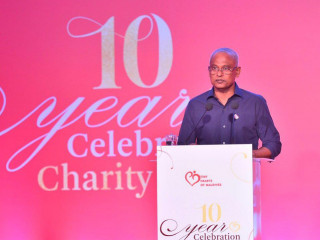 ރައީސް އިބްރާހިމް މުހައްމަދު ސޯލިހު ޓައިނީ ހާޓްސް އޮފް މޯލްޑިވްސްގެ 10 ވަނަ އަހަރީ ދުވަހުގެ ޚާއްޞަ ޙަފުލާގައި ވާހަކަ ދައްކަވަނީ