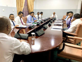 ޑިރެކްޓަރުންގެ ބޯޑުން ހުސްވެފައިވާ މެންބަރުކަމަށް ބޭފުޅަކު ޢައްޔަންކުރުމަށްޓަކައި އިންޓަރވިއު ކުރުން