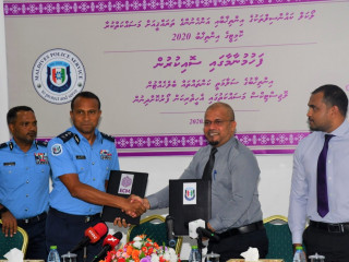 އިލެކްޝަންސް ކޮމިޝަނަށް އެހީތެރިވުމުގެ އެއްބަސްވުމުގައި ސޮއިކުރުމުގެ ރަސްމިއްޔާތުގެ ތެރެއިން