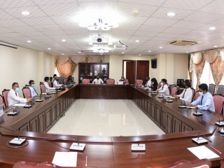 ރައްޔިތުންގެ މަޖިލީހުގެ ރައީސް، ރައީސް މުޙައްމަދު ނަޝީދު މަޖިލީހުގެ ކޮމިޓީތަކުގެ މުޤައްރިރުންނާއެކު ބޭއްވެވި ބައްދަލު ކުރެއްވުުމުގެ ތެރެއިން