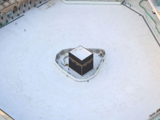 ކޮވިޑް-19 ގެ ސަބަބުން އުމްރާގެ އަޅުކަންވެސް ވަނީ މަޑުޖައްސާލާފައި