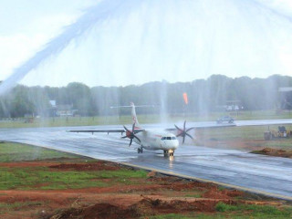 ޖަފްނާގެ އެއާޕޯޓަށް ފުރަތަމަ ޖެއްސި ފްލައިޓް ރަންވޭގައި