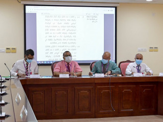 ރައްޔިތުންގެ މަޖިލީހުގެ މިނިވަން މުއައްސަސާތަކުގެ ކޮމެޓީން އިއްޔެ ހަވީރު ބޭއްވި ބައްދަލުވުމުގައި އިލެކްޝަންސް ކޮމިޝަނުގެ ރައީސް އަހުމަދު ޝަރީފް އަދި ބައެއް މެމްބަރުން