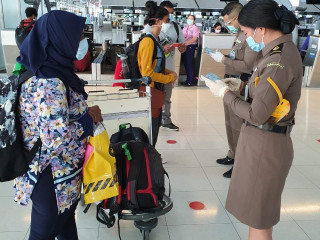 Maldivians stranded in Thailand at check-in counter at Bangkok Airport