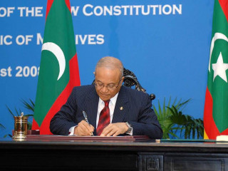 އައު ޤާނޫނު އަސާސީއަށް 12 އަހަރު، ބޭނުންވި ގިނަ ބަދަލުތަކެއް ނުފެނުނު!