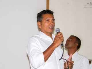 އައްޑޫ ސިޓީގެ މޭޔަރ އަބްދުﷲ ސާދިގު