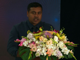 ސްޓެލްކޯގެ މެނޭޖިން ޑިރެކްޓަރ މުގުނީ