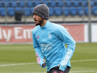 ރެއާލް މެޑްރިޑަށް ކުޅެމުން އަންނަ ބެލްޖިއަމްގެ ތަރި އެޑެން ހަޒާޑް