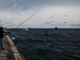 ކަނޑުގަދަ ދުވަހެއް