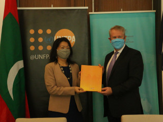 The USD 300,000 grant agreement was signed by High Commissioner of Australia to Maldives, David Holly, and the Country Director of the UNFPA Maldives, Ritsu Nacken
