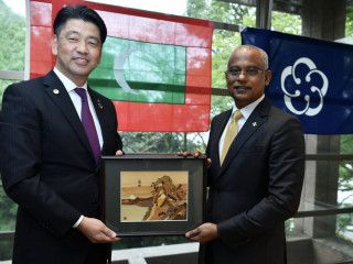 The meeting took place on the sidelines of Solih\'s visit to Japan, on Monday