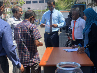 މާރުކޭޓް ގޮޅު ގުރޫލުން