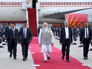 ބޮޑުވަޒީރު މޯދީއަށް މަރުހަބާ ވިދާޅުވީ ބޮޑުވަޒީރު ރަނިލް ވިކްރަމަ ސިންހަ